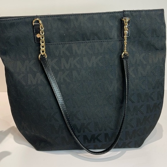 Michael Kors Jet Set Front Pocket Chain Canvas Tote EXCELLENT CONDITION - Picture 2 of 11